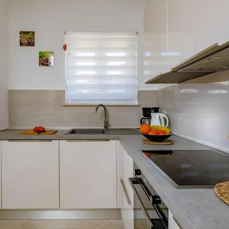 House Ester * Valtura