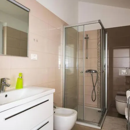 House Ester * Valtura